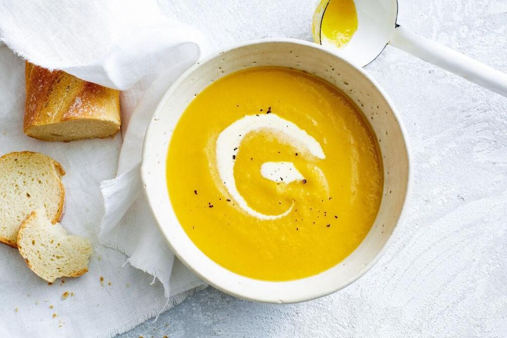 Докато спазвате диета при язва на стомаха, може да си приготвите супа от пюре от тиква
